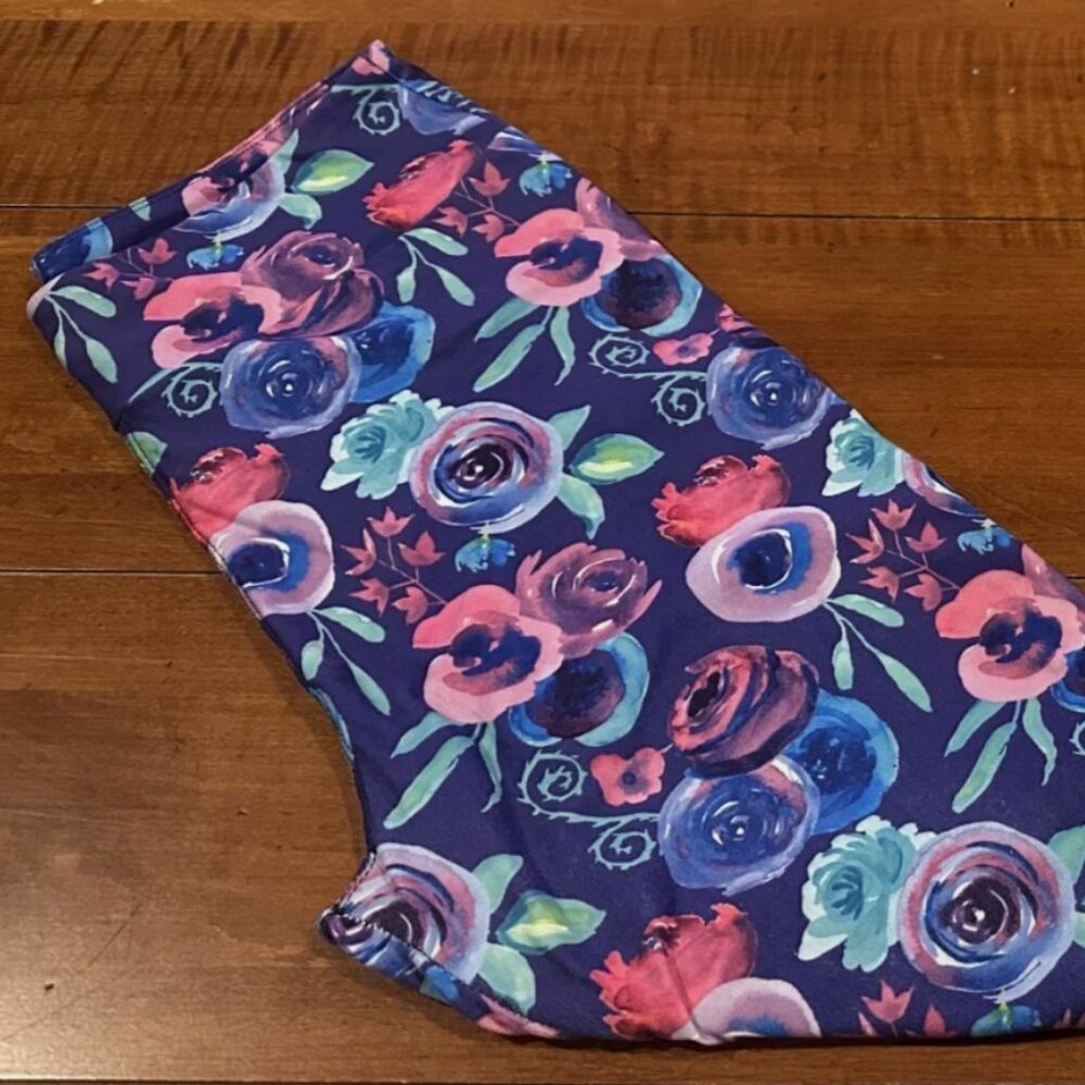 Ladies Buttery Soft Full Length Leggings- Purple Roses - One Size